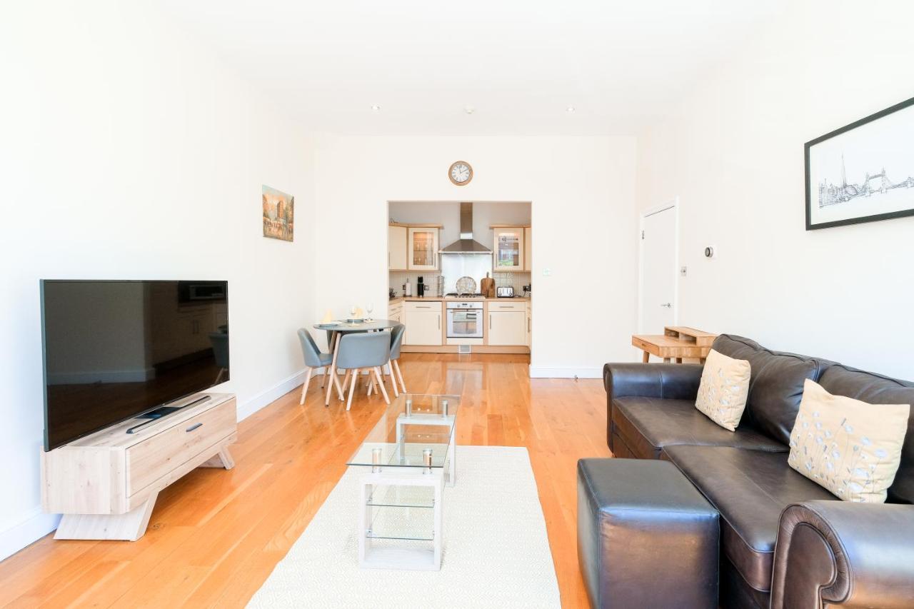 Lovely 2 Bed Flat In Canal Side Gated Development Apartment ลอนดอน ภายนอก รูปภาพ